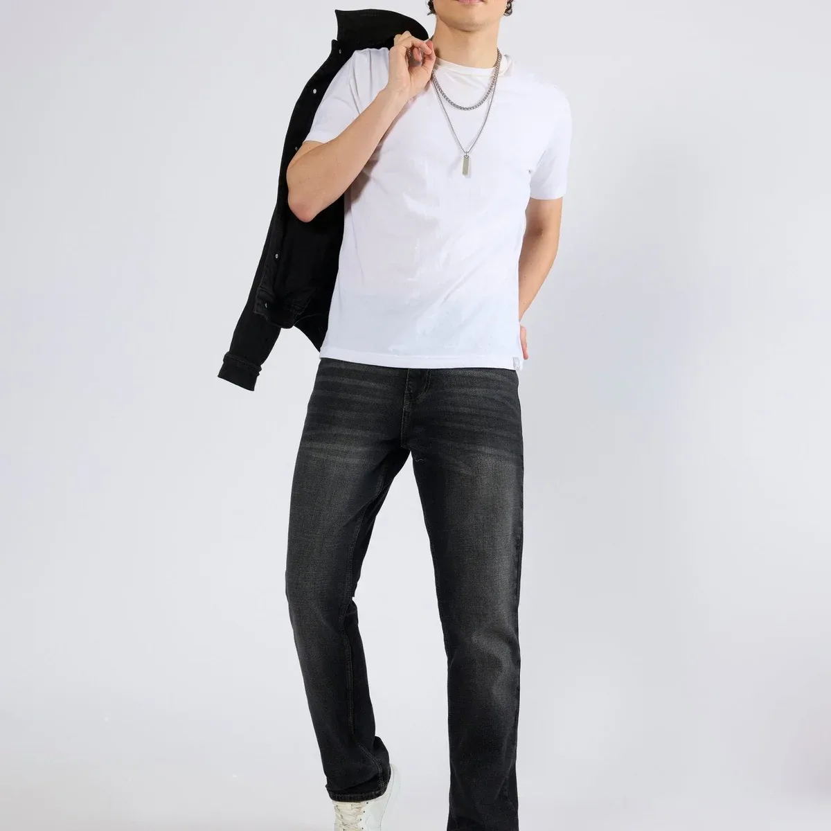 Liv - Straight Fit Jeans - Carbon Black, photo 2 of 4