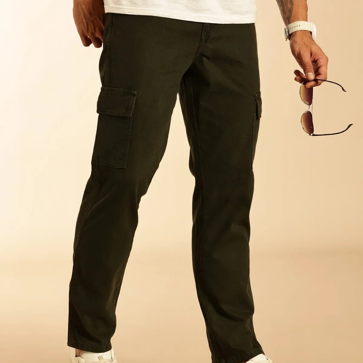Men Dark Green Loose Fit Mid-Rise Non Stretchable Cargo Jeans, photo 3 of 4
