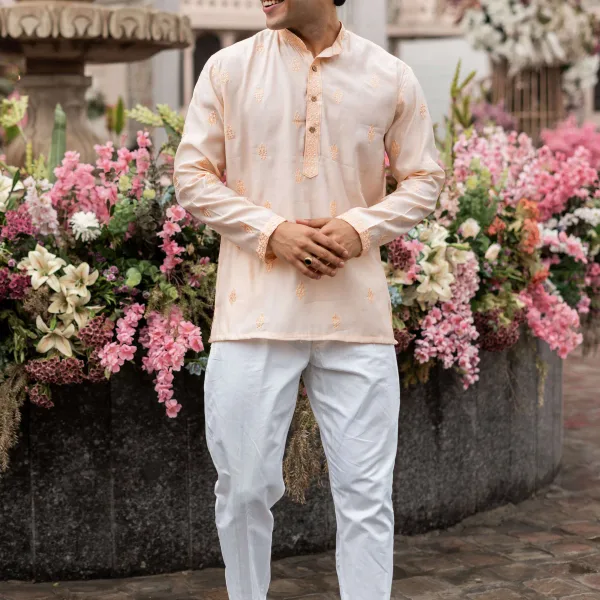 The Peachy Pink Short Kurta With Butti Embroidery And Sequins Work