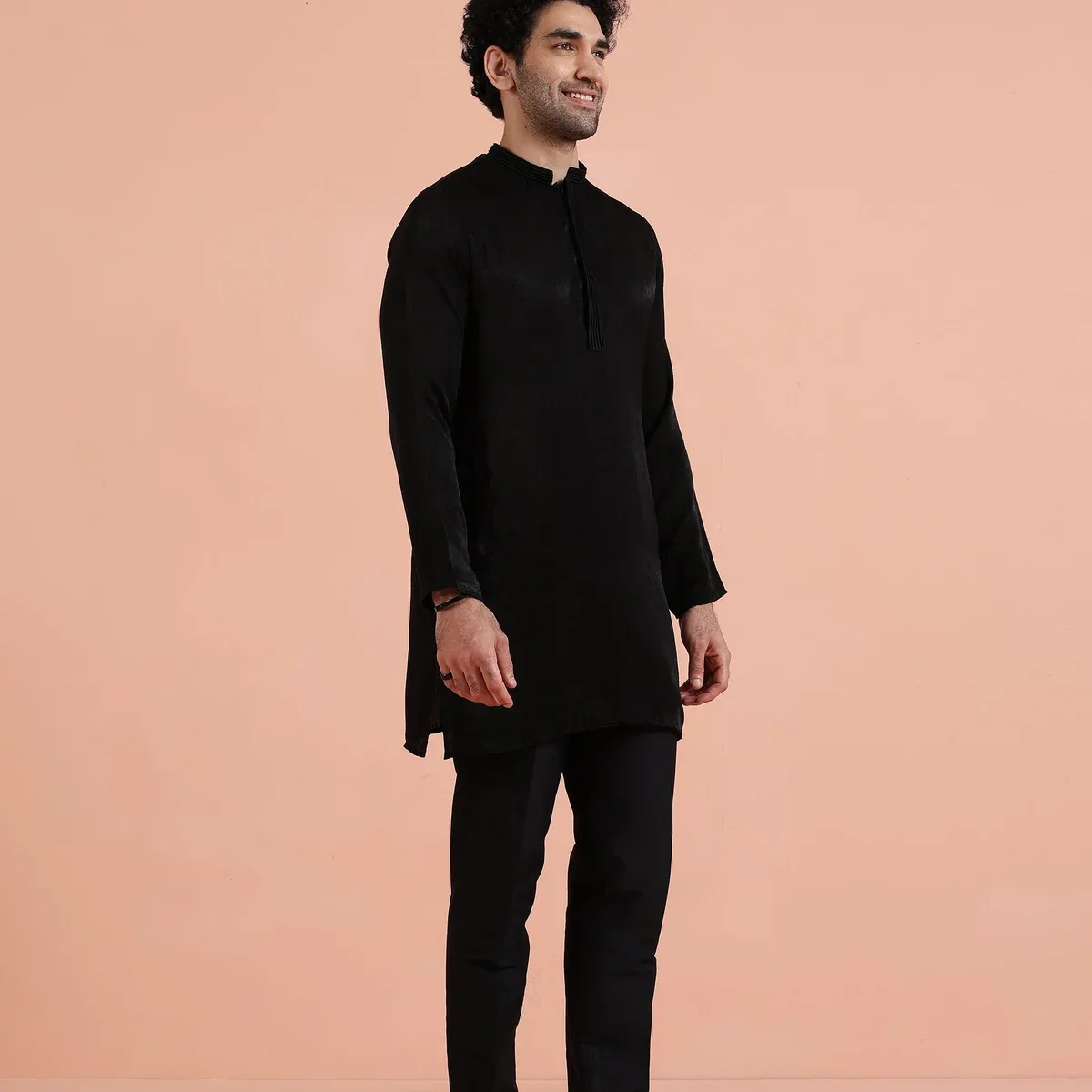 Solid Black Mid Kurta, photo 2 of 4