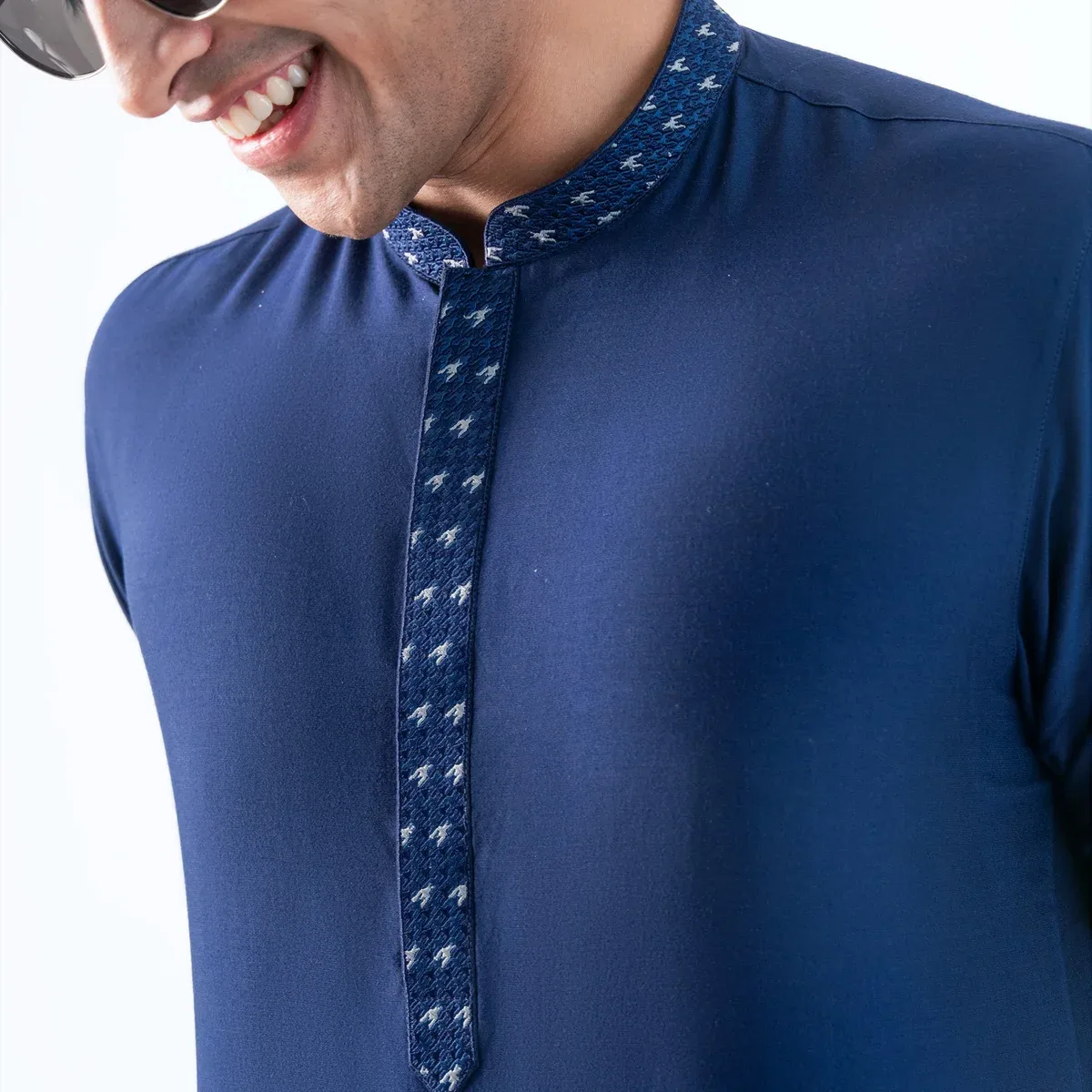 Mens Blue Blended Plain Kurta, photo 4 of 4
