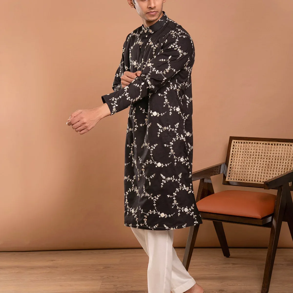 RIHAN BLACK EMBROIDERED KURTA-PANT SET, photo 4 of 4