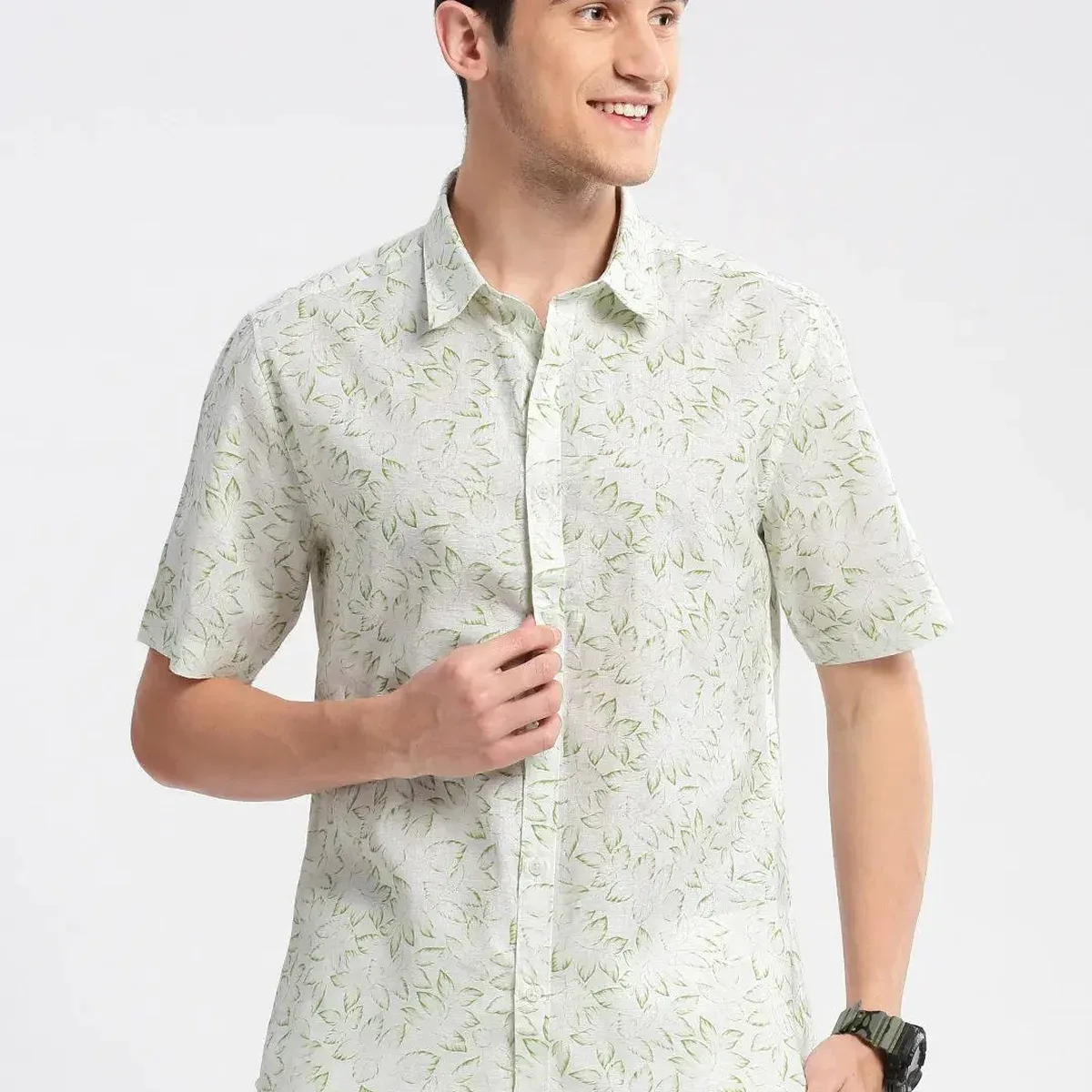 Men's Green Standard Slim Fit Floral Printed Oxford Weave Cotton Casual Shirt, photo 2 of 4