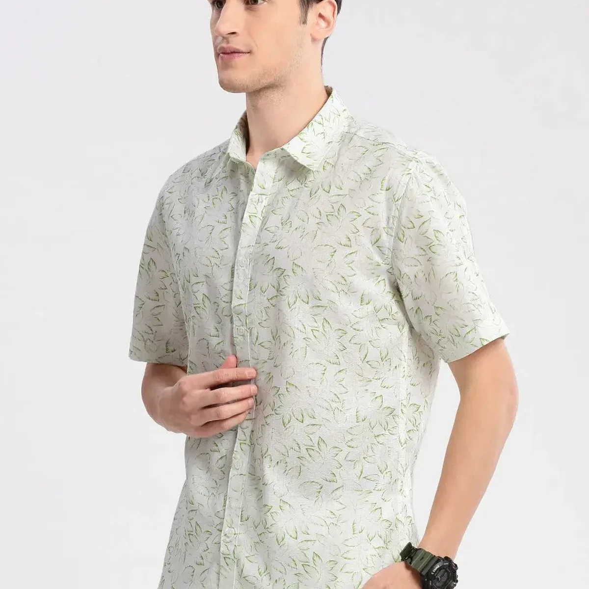 Men's Green Standard Slim Fit Floral Printed Oxford Weave Cotton Casual Shirt, photo 3 of 4