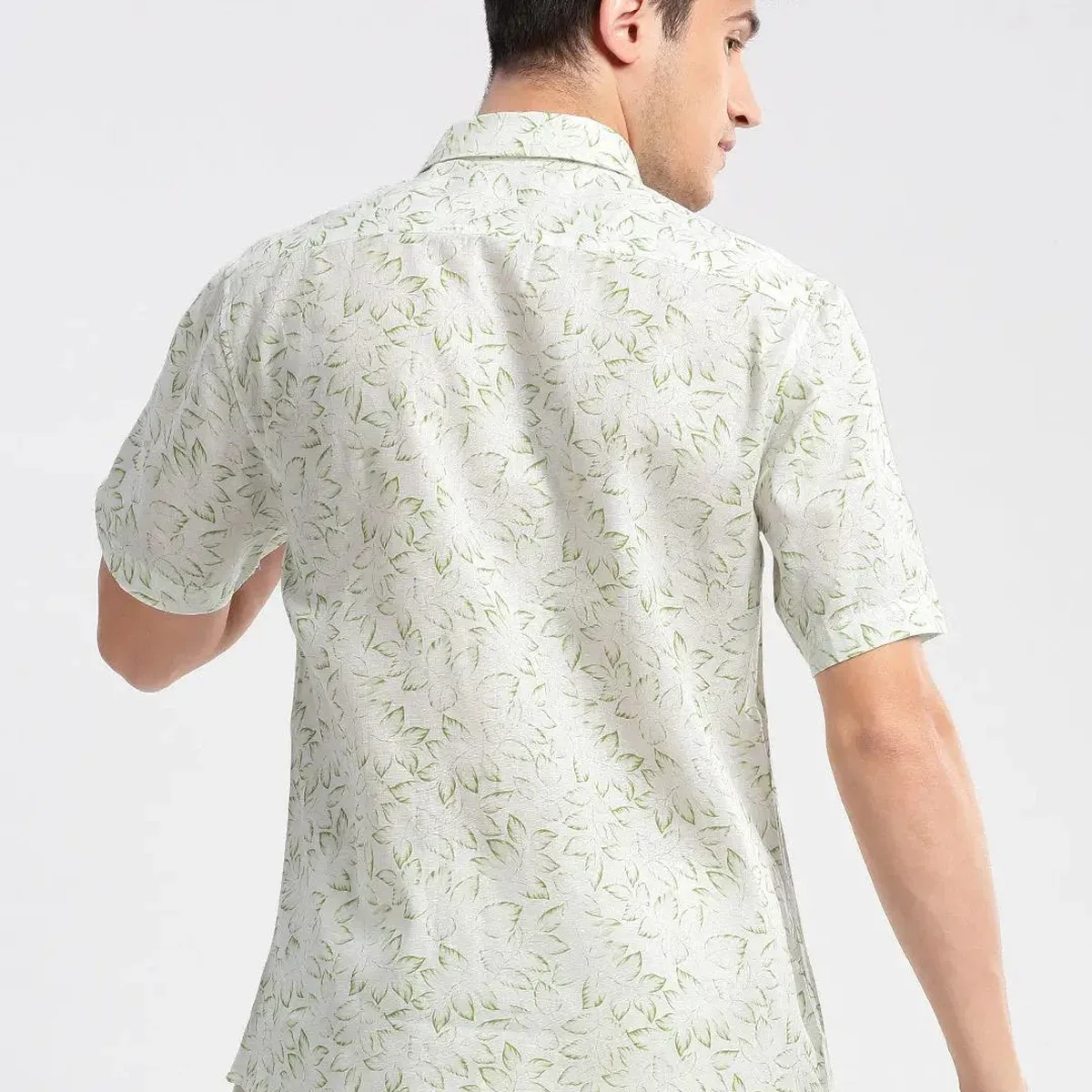 Men's Green Standard Slim Fit Floral Printed Oxford Weave Cotton Casual Shirt, photo 4 of 4