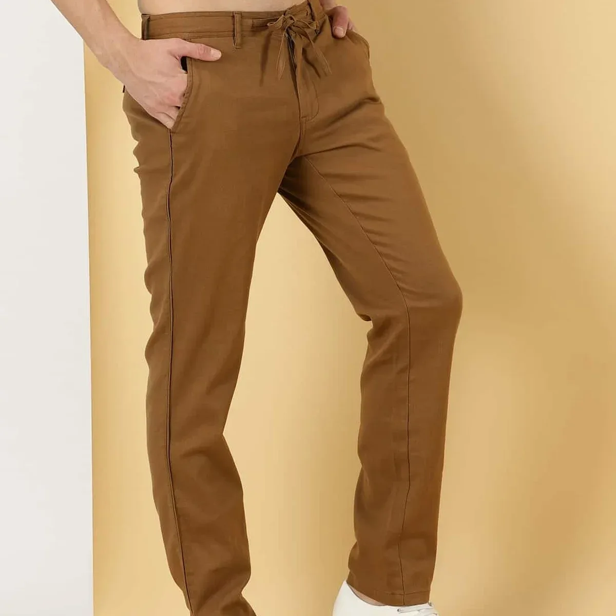 Brown Smart Regular Fit Mid-Rise Cotton Linen Woven Chinos Trouser For Men, photo 2 of 4