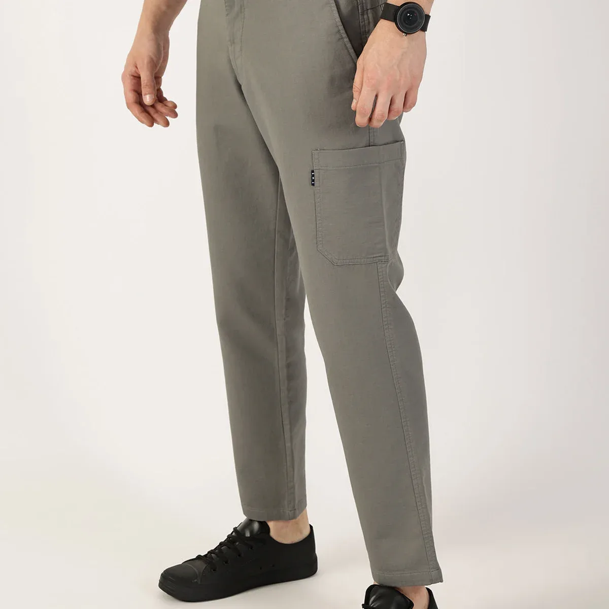 Dark Grey Smart Regular Fit Mid-Rise Chinos Trouser For Men, photo 1 of 4