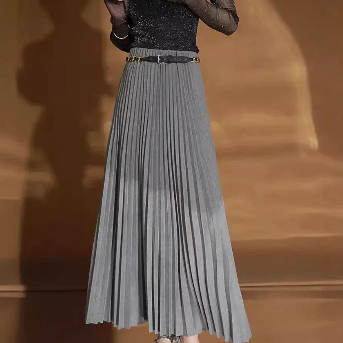 Pleated Knit Midi Skirt - Cashmere Blend Comfort & Elegance, photo 2 of 4