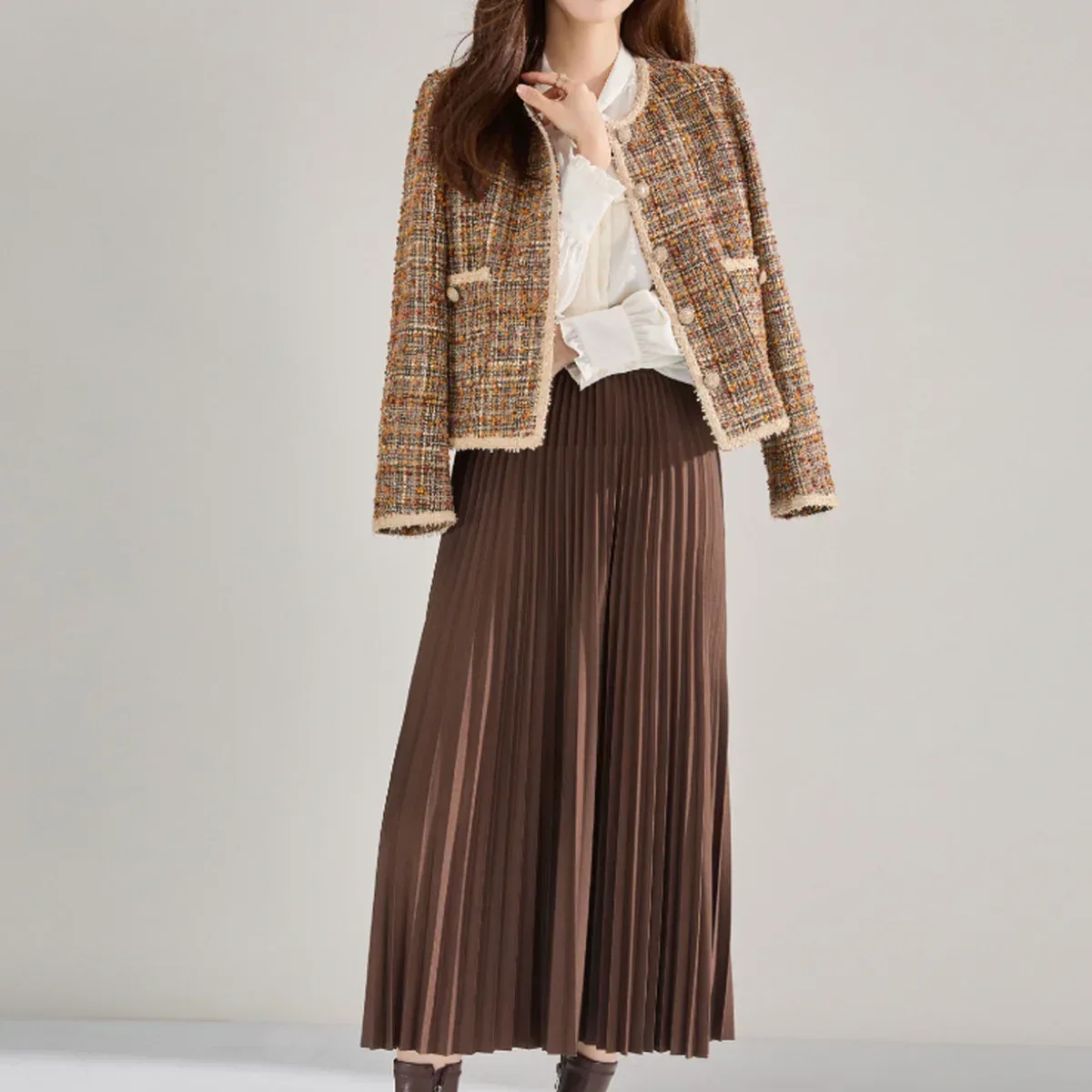 High-Waisted Pleated Midi Skirt - Elegant & Everyday Comfort, photo 2 of 4