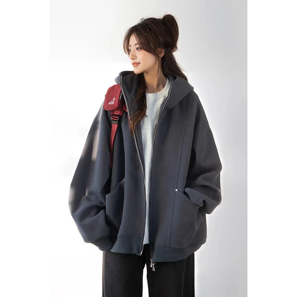 loose hoodie sweatshirt for women, casual zip-up jacket with relaxed fit, photo 2 of 4