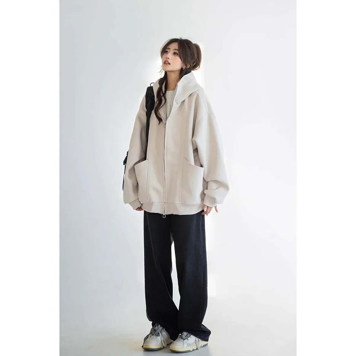 loose hoodie sweatshirt for women, casual zip-up jacket with relaxed fit, photo 4 of 4