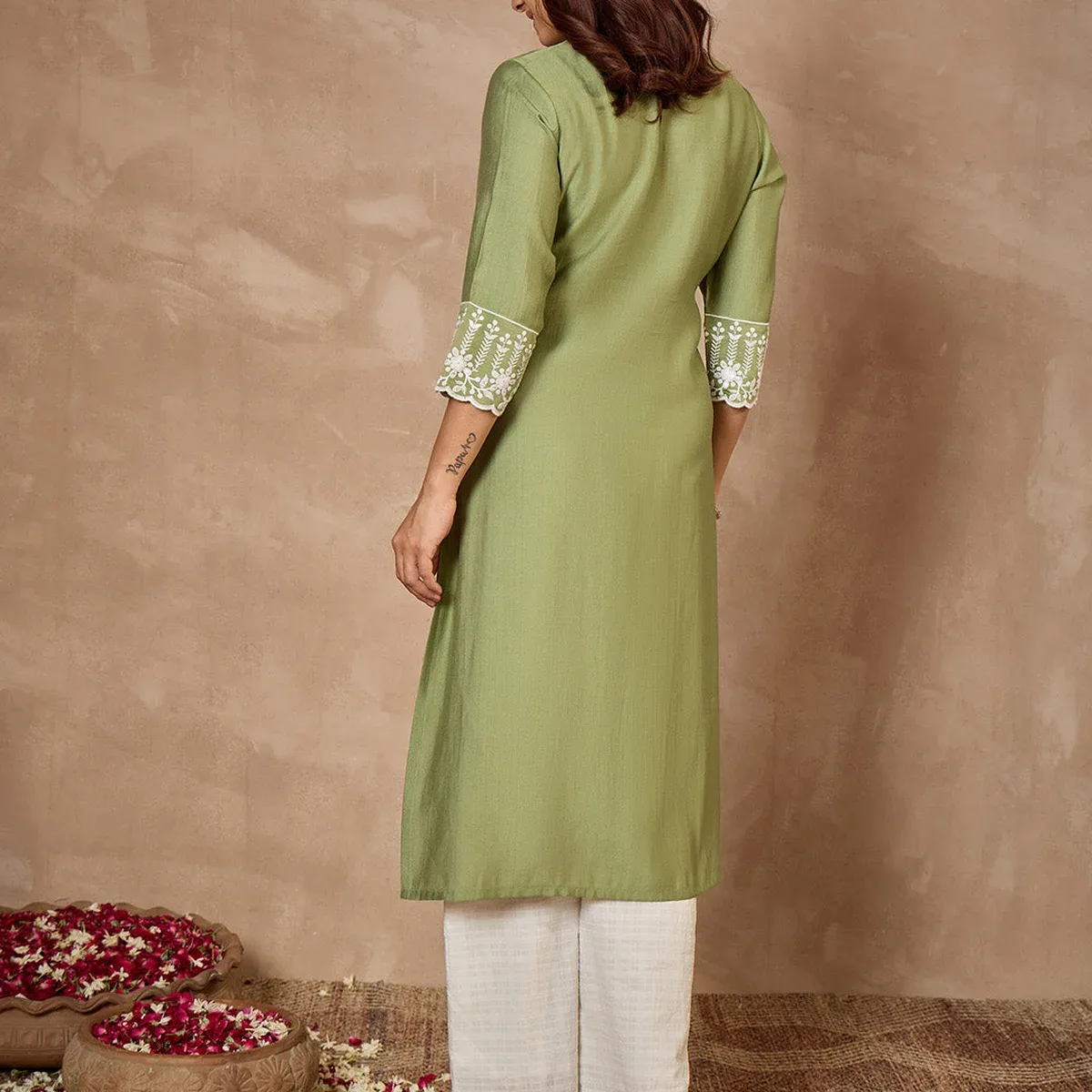 Women's Sage Green Silk Blend Embroidered Straight Kurta, photo 4 of 4