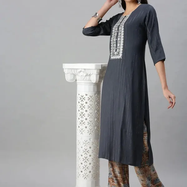 Women's Blue Ethnic Motifs Embroidered Thread Work Straight Kurta