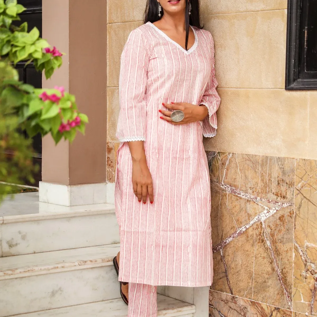 Pink & White Long Kurta Pant Set, photo 2 of 4
