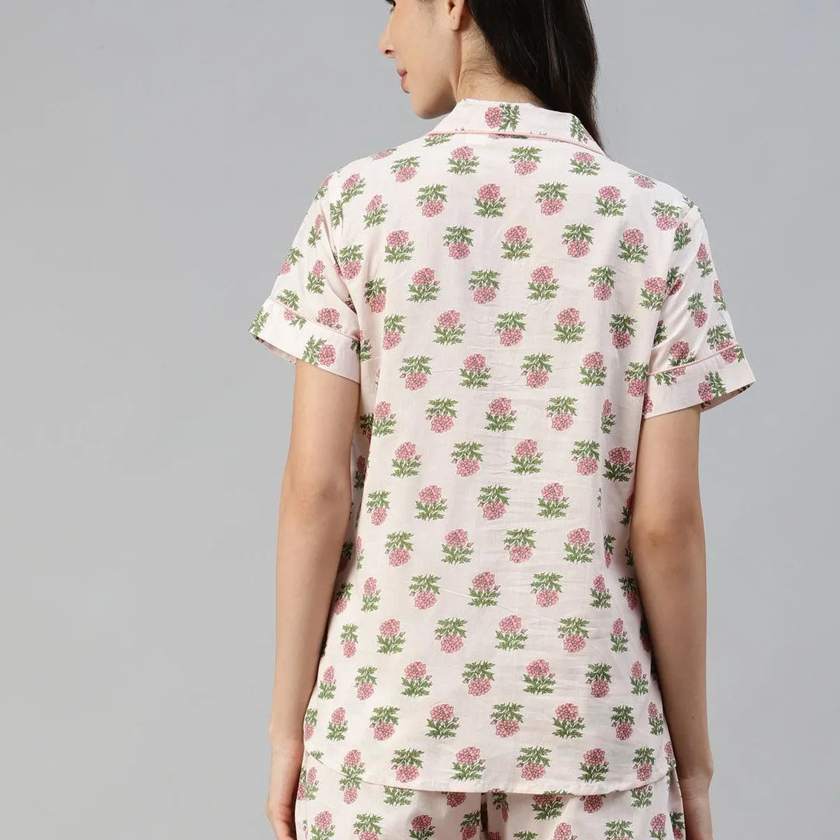 Baby pink Cotton Floral Print Night Suit, photo 2 of 4