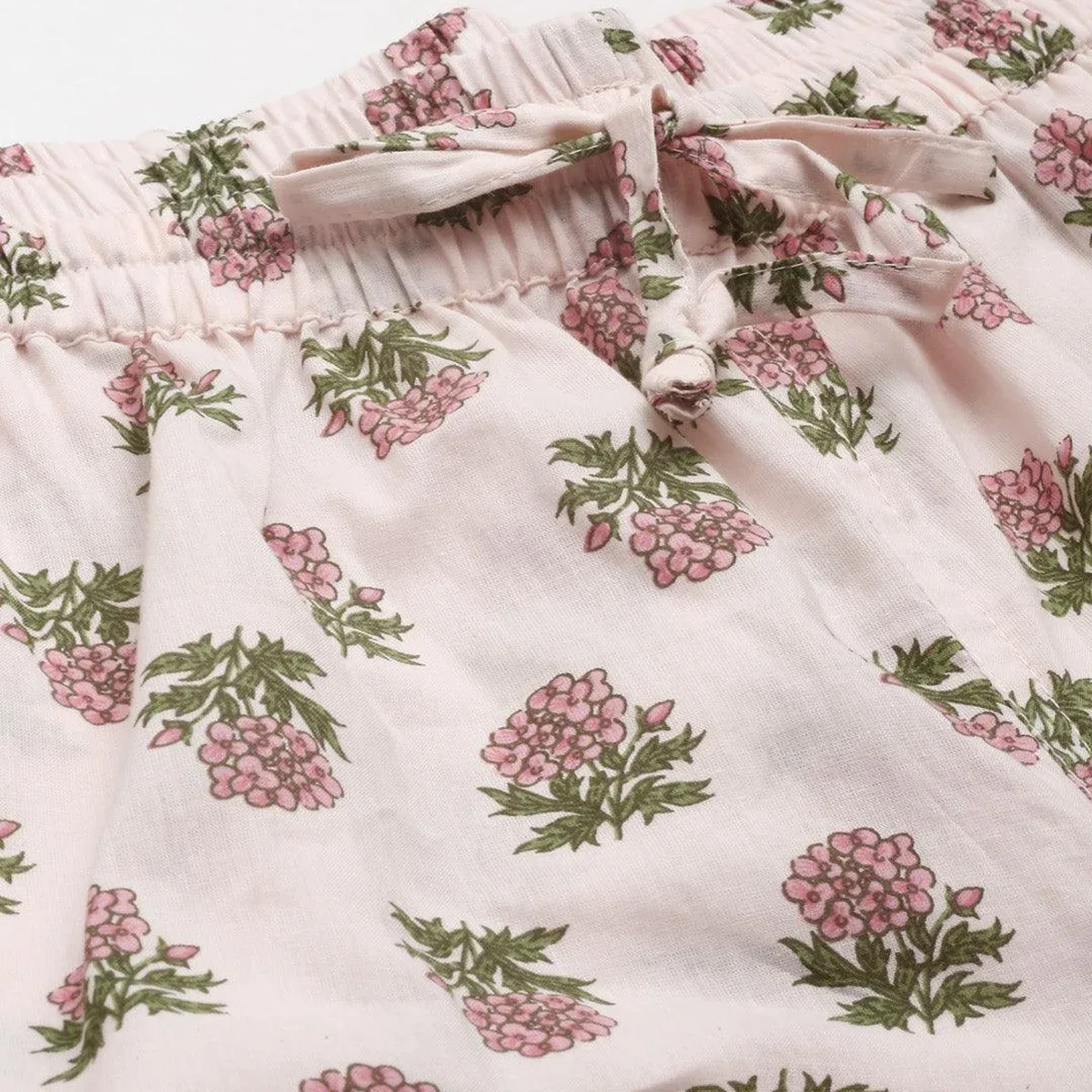 Baby pink Cotton Floral Print Night Suit, photo 4 of 4