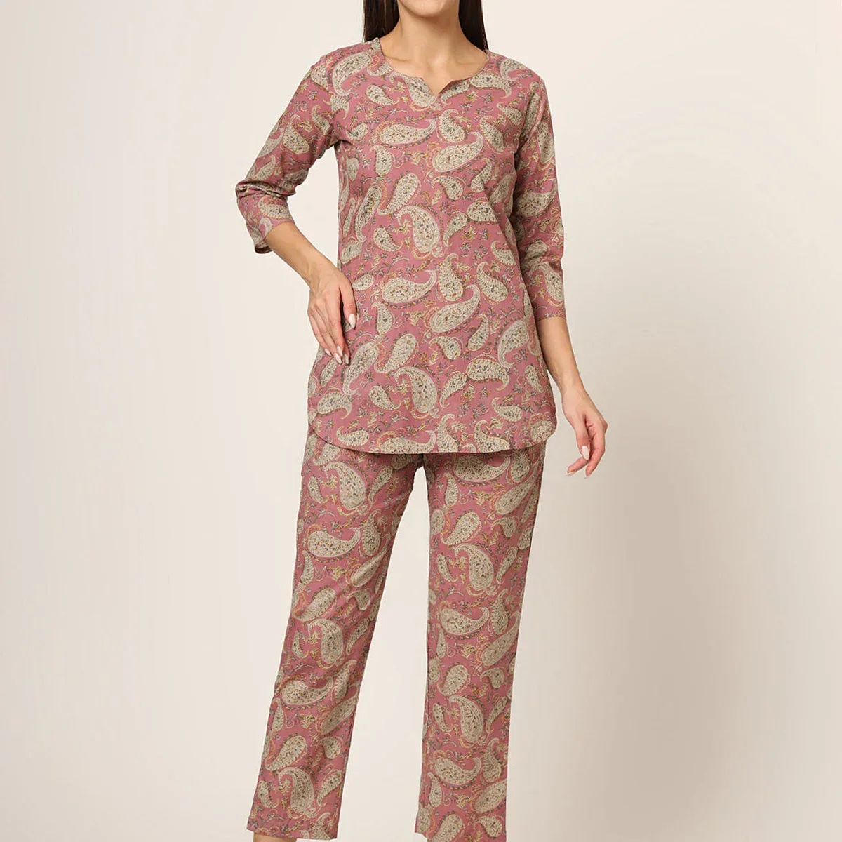 Pink Floral Print Cotton Regular Fit Night Suit, photo 1 of 4
