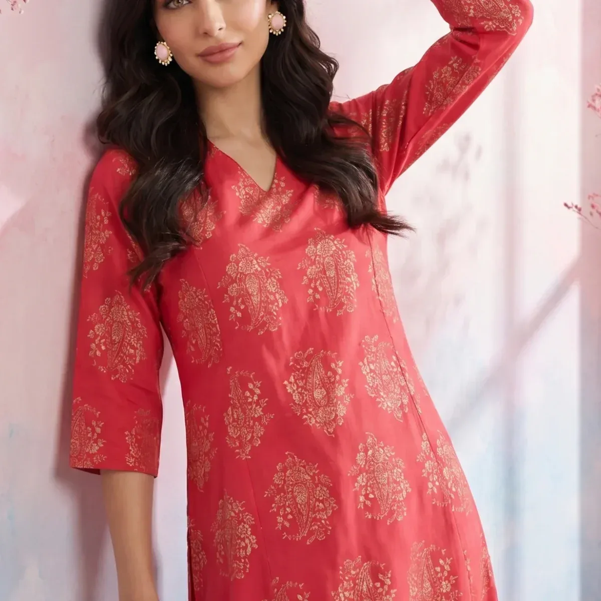 Red Floral Printed Flared Kurta with Pants Set, photo 2 of 4