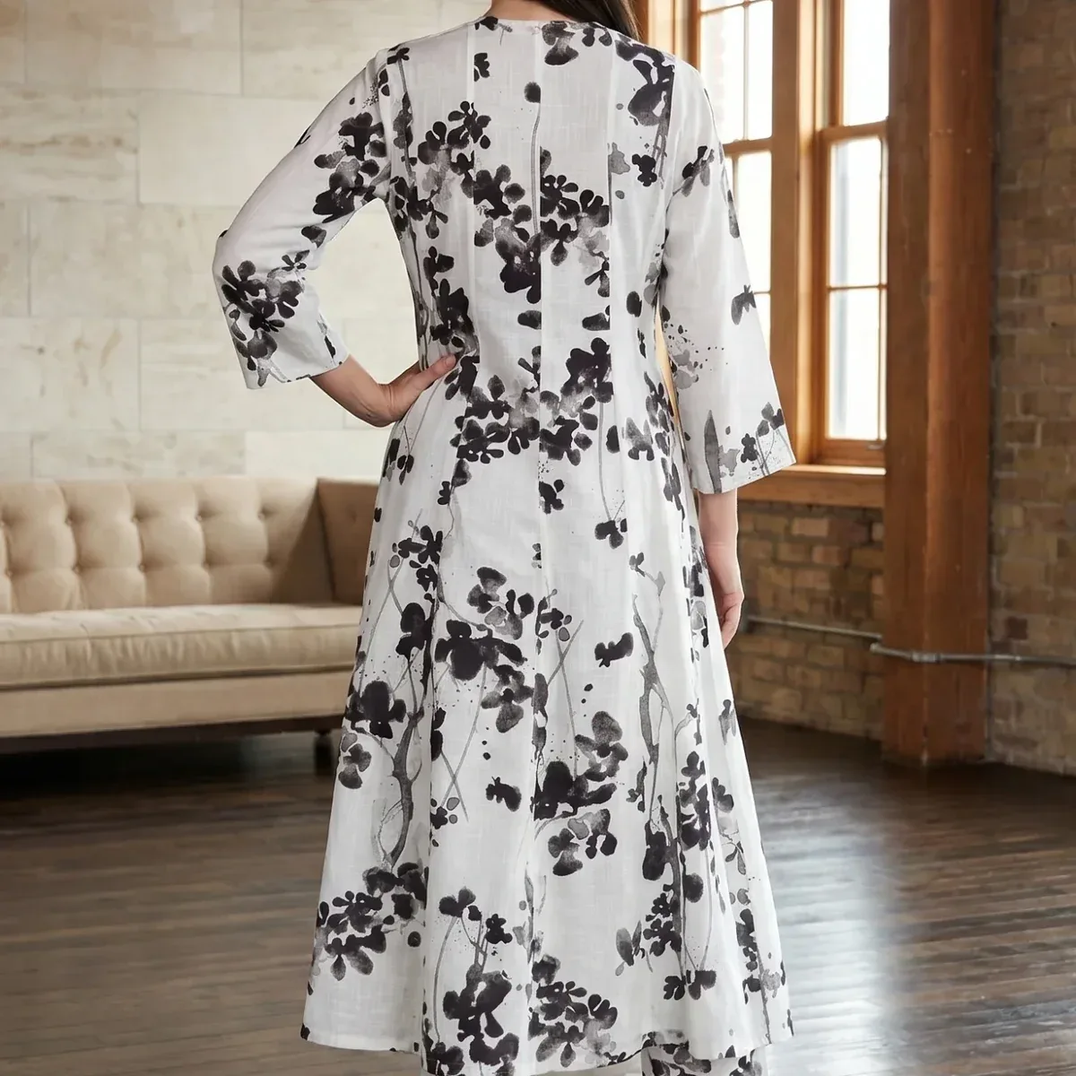 White Floral Printed Pure Cotton Straight Kurta With Pants and Dupatta Set, photo 4 of 4