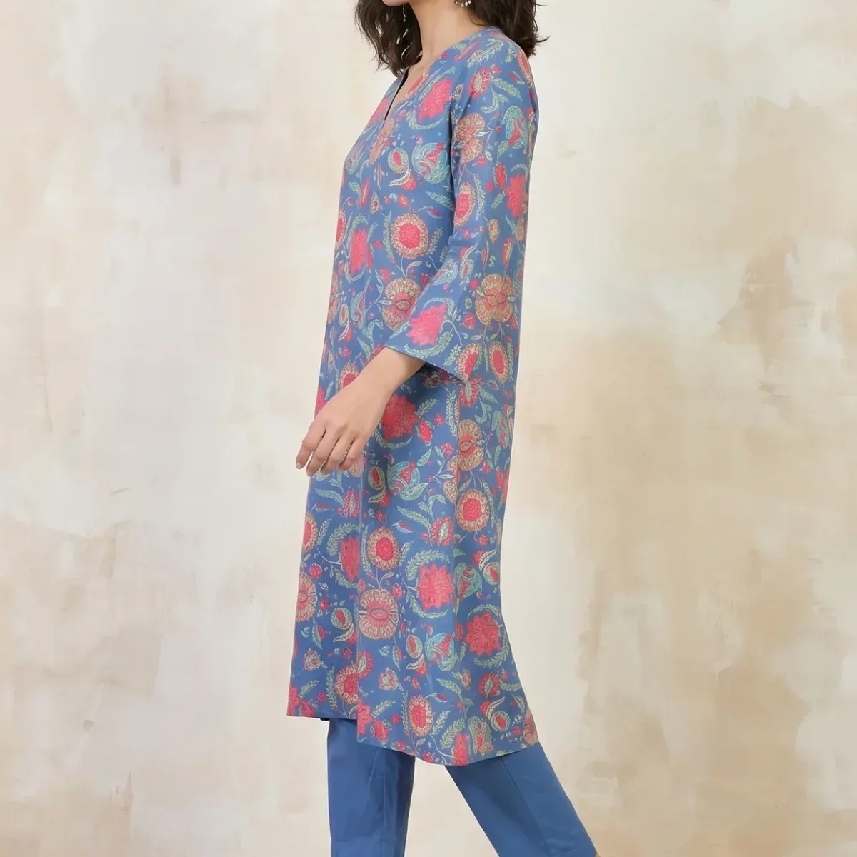 Blue Floral Printed Rayon Straight Kurta With Pants and Dupatta Set, photo 4 of 4