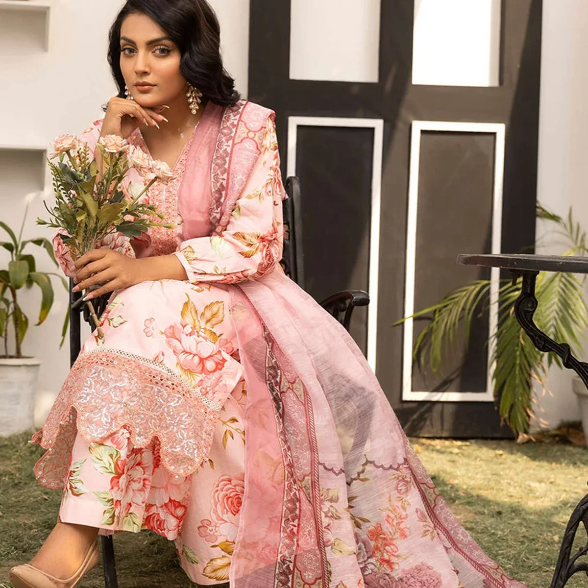 Light Pink Printed Lawn Embroidered Suit Set, photo 2 of 4