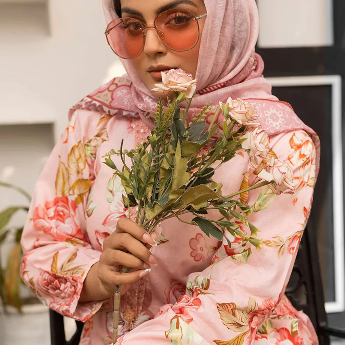 Light Pink Printed Lawn Embroidered Suit Set, photo 4 of 4