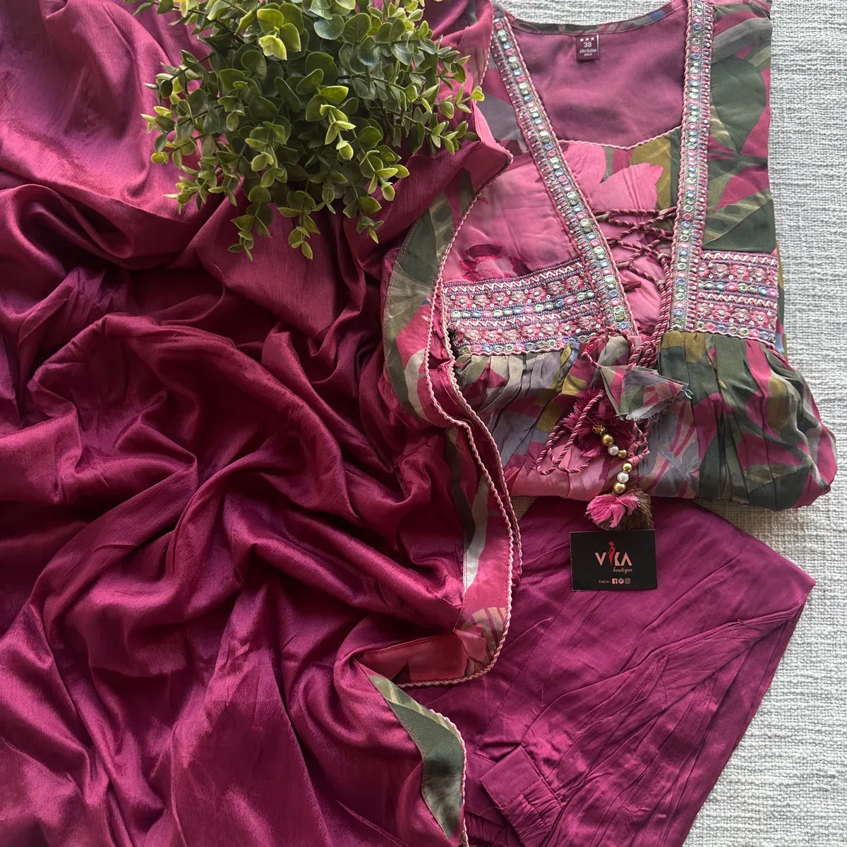 Patywear satin crepe Ready suit set, photo 3 of 4