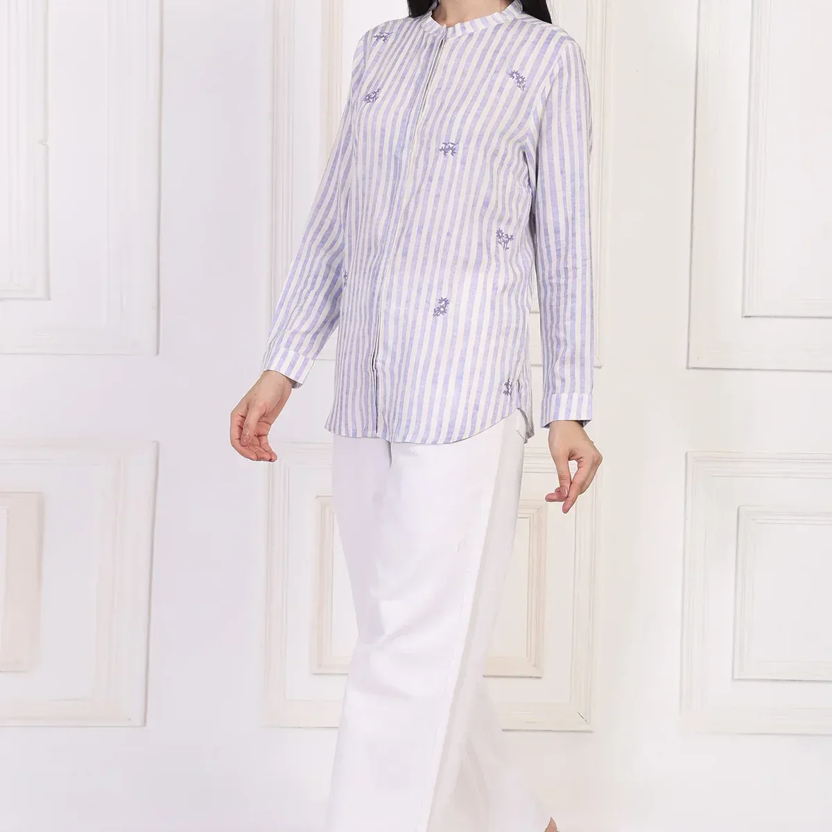 White Striped Printed Thread Embroidered Straight Top, photo 4 of 4
