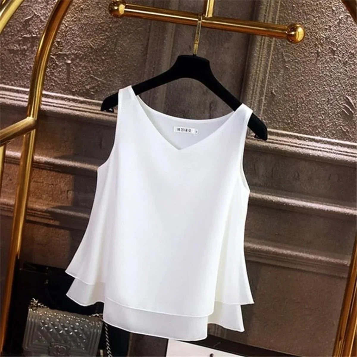 2019 Fashion Brand Women's blouse Summer sleeveless Chiffon shirt Solid V-neck Casual blouse Plus Size 5XL Loo, photo 4 of 4